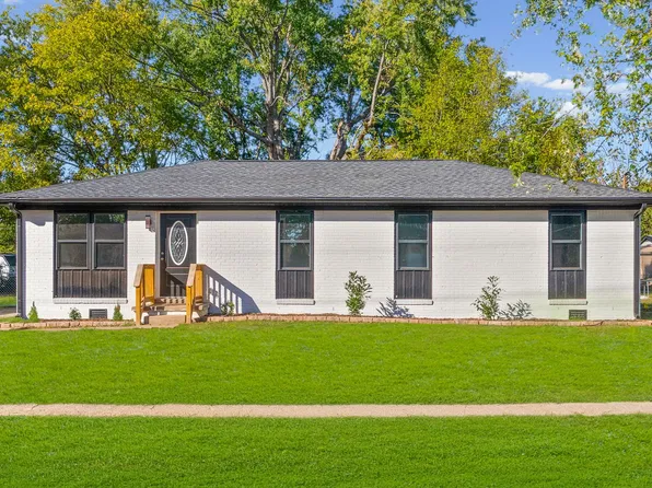 104 Boxwood Dr, Hopkinsville, KY 42240