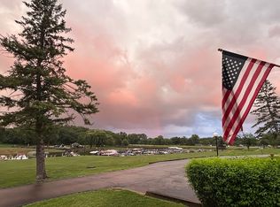 51 Oak Hill Colony APT 4, Fox Lake, IL 60020