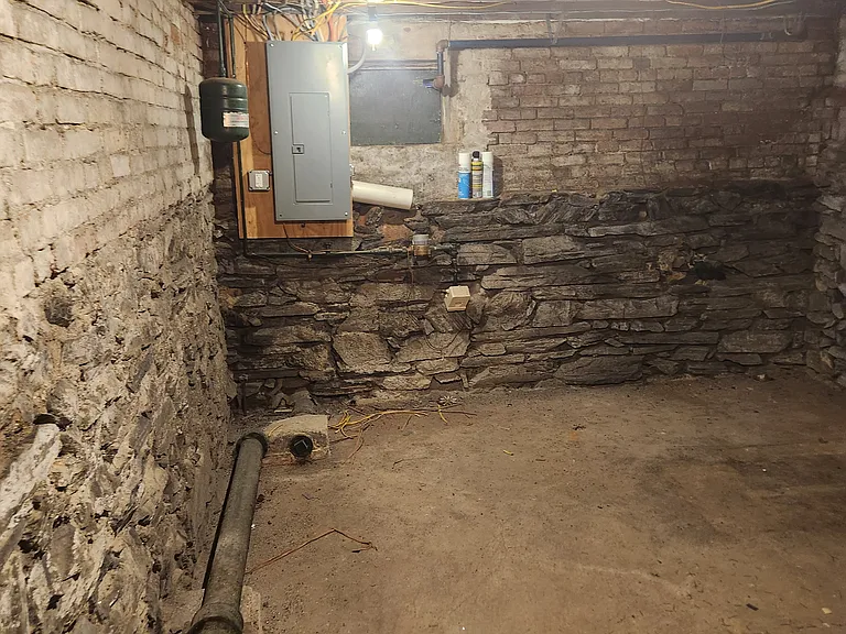 229 Mill St — Photo 52