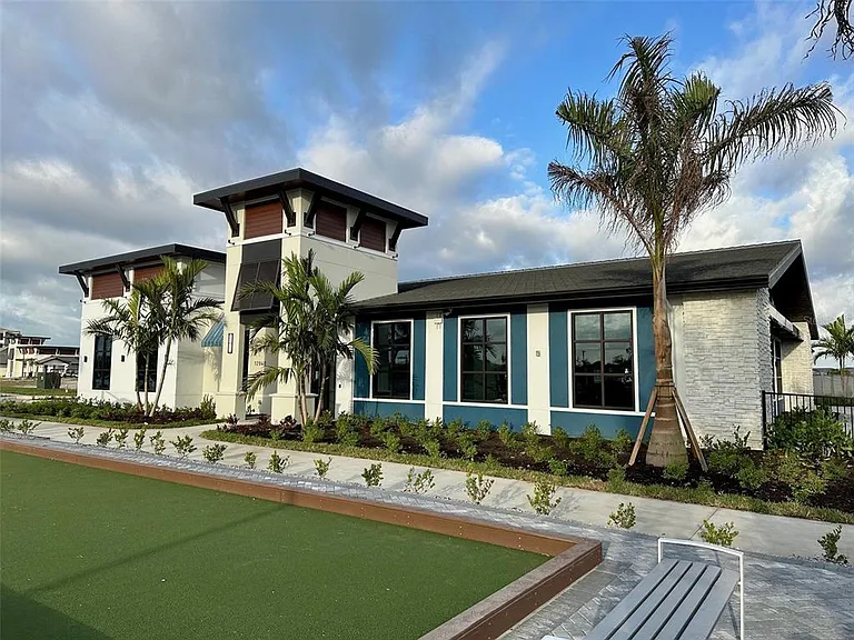17577 Santorini Ct — Photo 30
