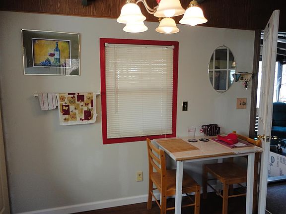 3rd image of 86 Robin Ln