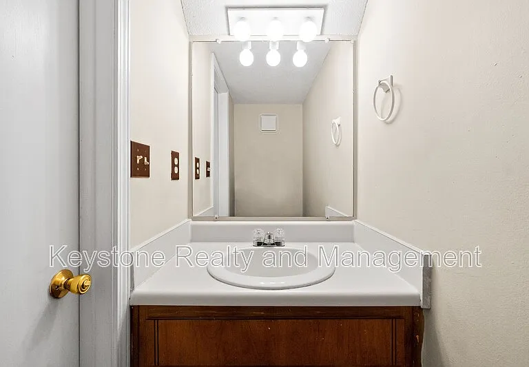 1630 Baltimore Dr #A — Photo 5
