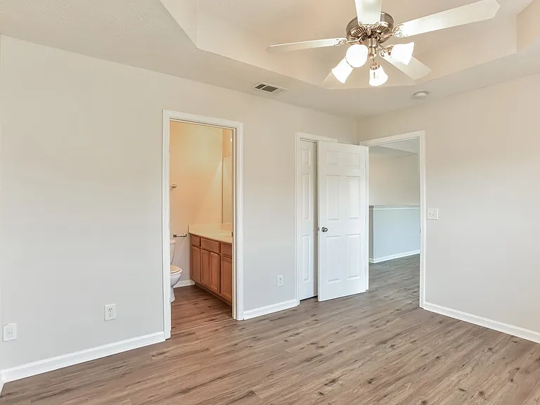 154 Dreville Dr — Photo 9