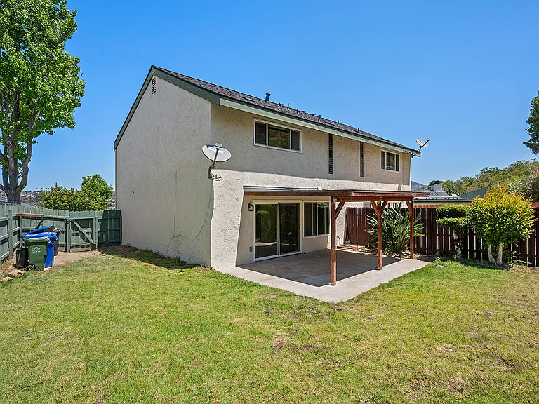 1923 Terrakappa Ave — Photo 35