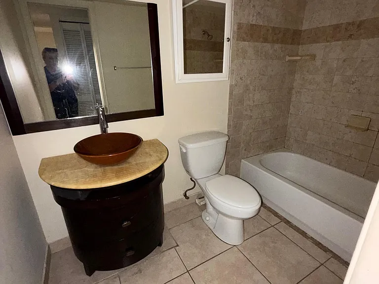 50 SE 12th St #1520 — Photo 7