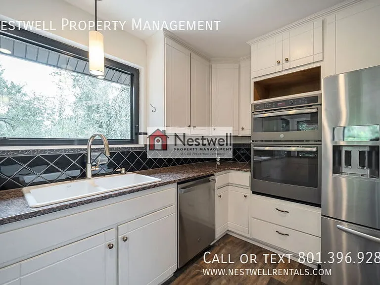 659 W Halifax Ct — Photo 3