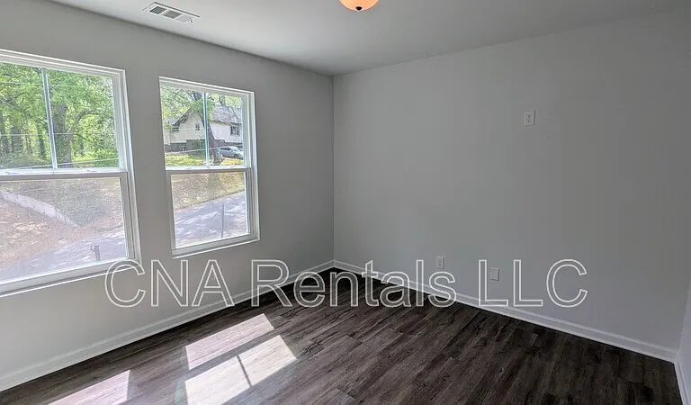 2367 Summit Ave — Photo 19