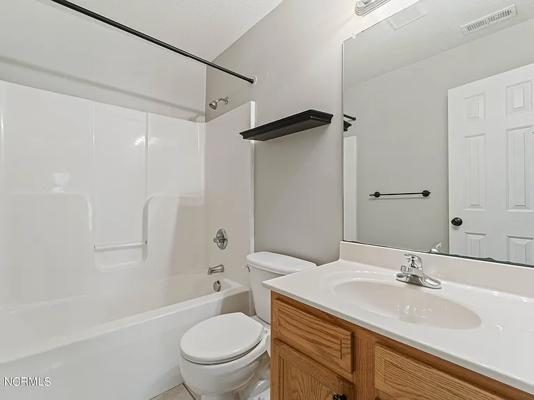 206 Streamwood Dr — Photo 13