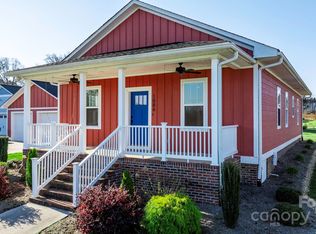 1086 33rd Avenue Loop NE, Hickory, NC 28601