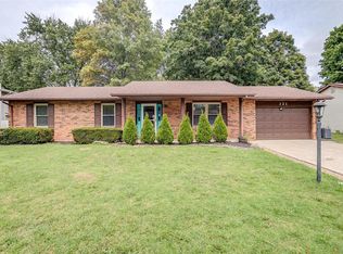321 Harvest Ln, Swansea, IL