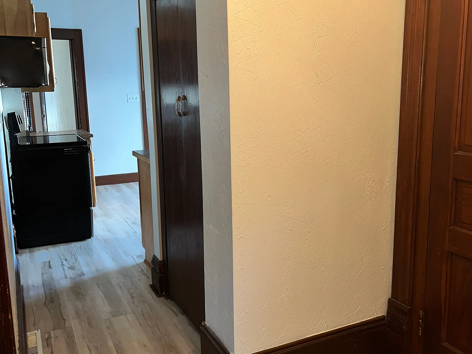 2 bed, 1000 sqft, $1,200 — Photo 4