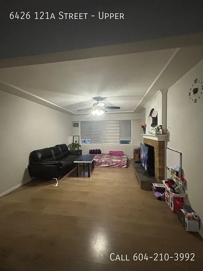 6426 121a St photo 1