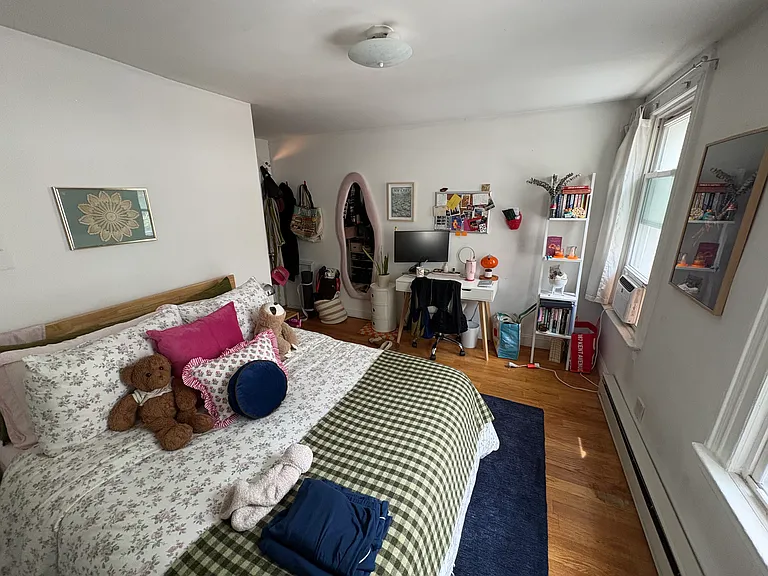 93 N 4th St #2 — Photo 5