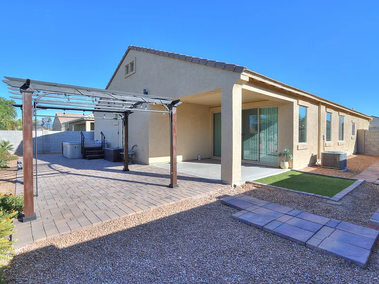 752 W Silver Reef Dr — Photo 24