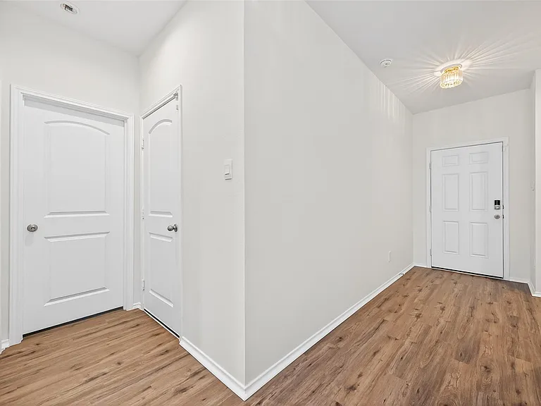 20314 Tembec Dr — Photo 8