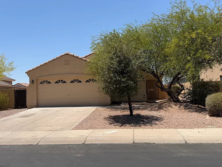 17737 W Hearn Rd — Photo 2
