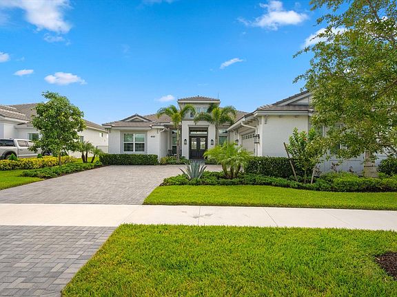 2nd image of 4561 Estates Circle