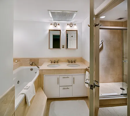 Rented by Luxury Property Group | media 96