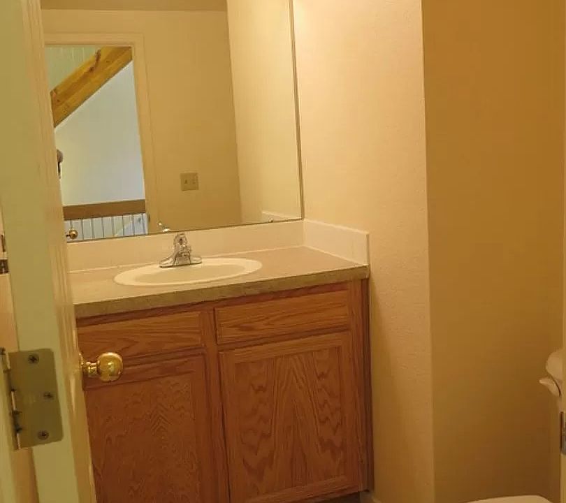 Powder 1/2 Bath main floor
