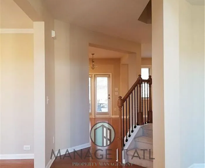 3673 Fallen Oak Dr — Photo 2