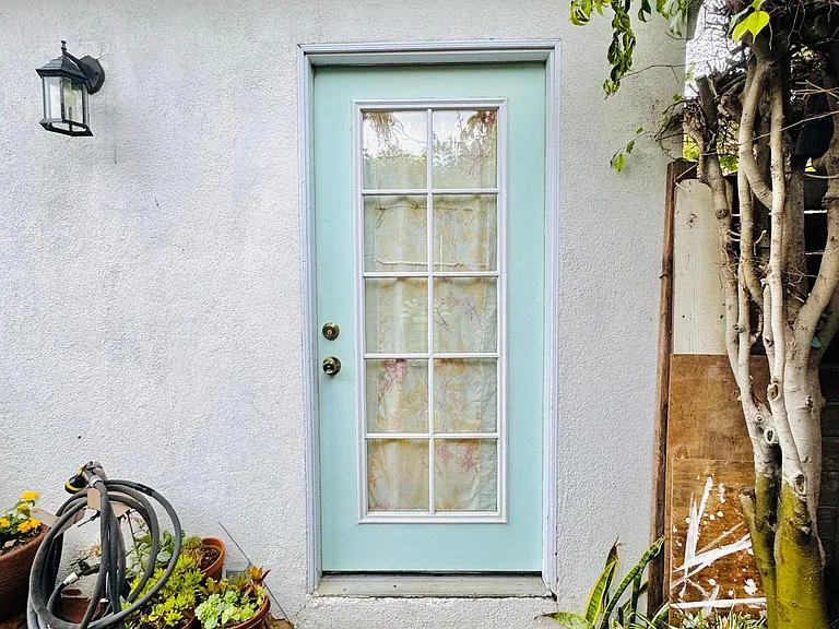 5110 Inglewood Blvd — Photo 7