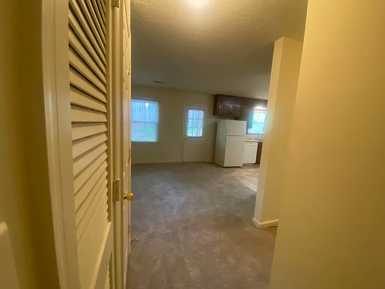 Beechwood Apartments — Photo 25