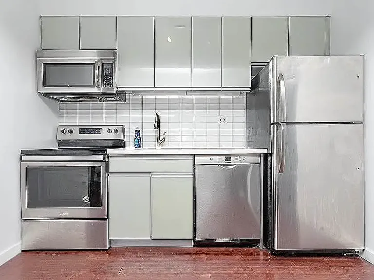 286 Stanhope St #5A — Photo 6