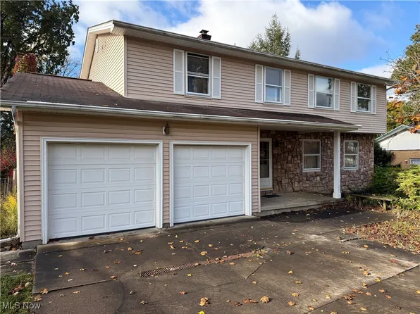 907 Shady Ln NE, Warren, OH 44484