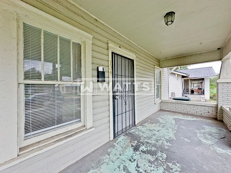 134 69th Pl N — Photo 2