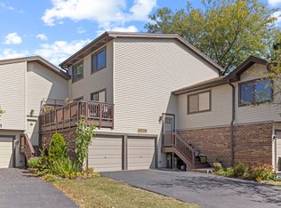 3S255 Briarwood Dr, Warrenville, IL