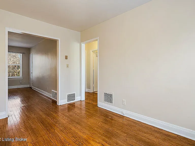2314 Grinstead Dr — Photo 10