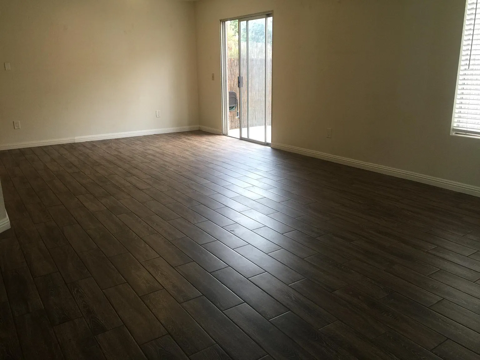 3 bed, 2.5 bath, 1339 sqft, $2,800 — Photo 2