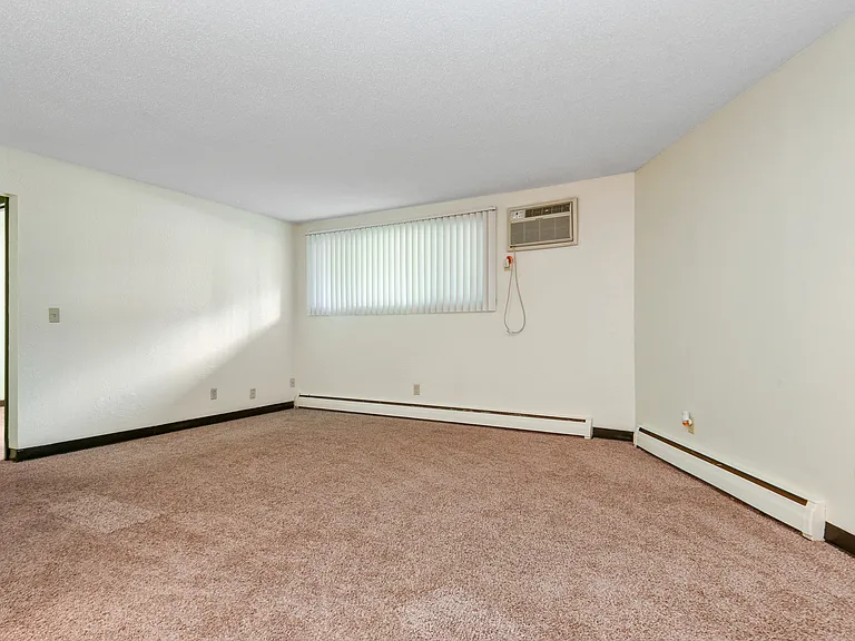 White Bear Terrace — Photo 9
