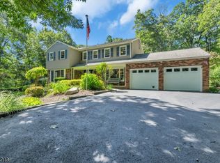 61 Walnut Valley Rd, Columbia, NJ 07832
