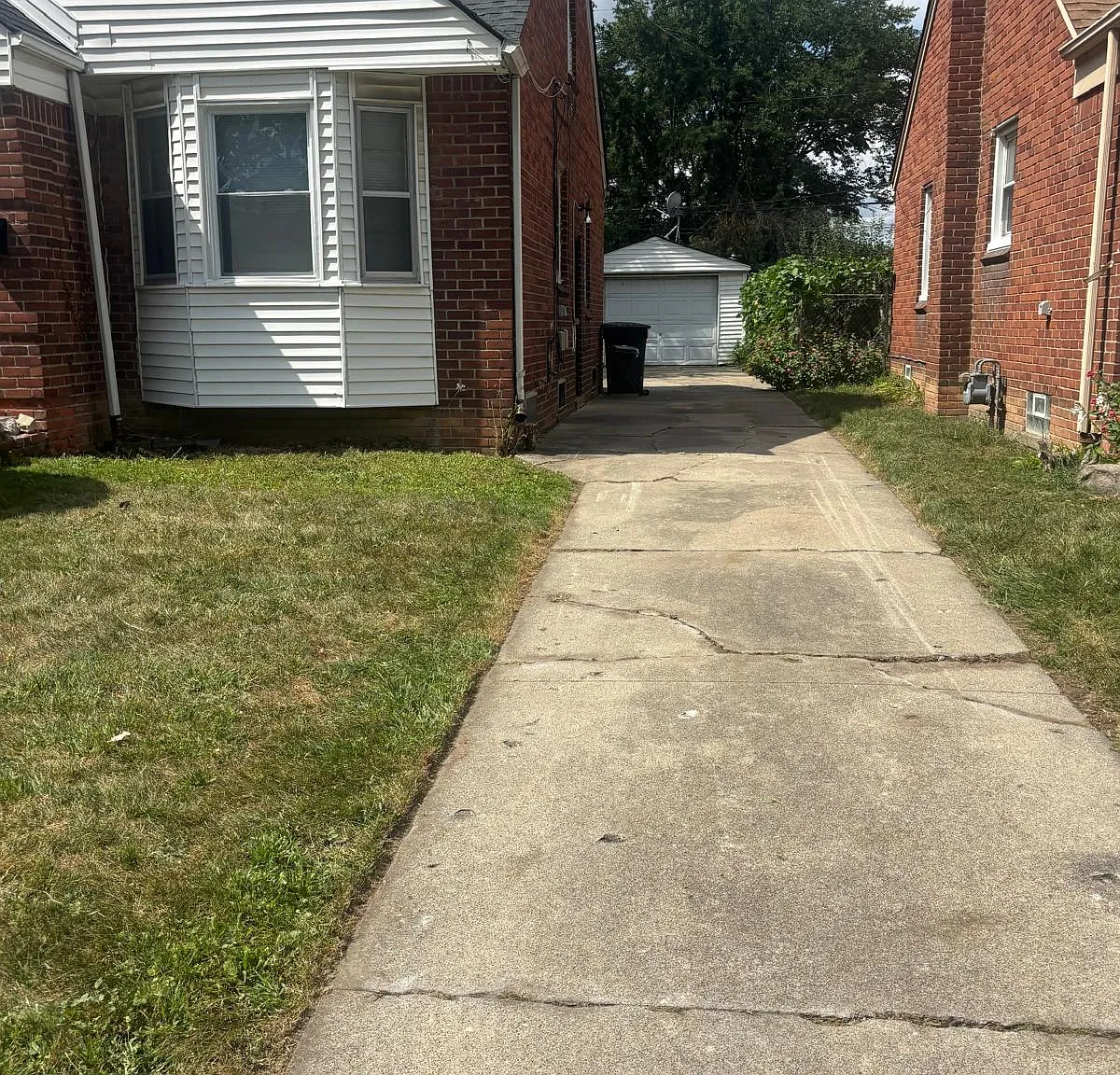 3 bed, 901 sqft, $1,450 — Photo 4