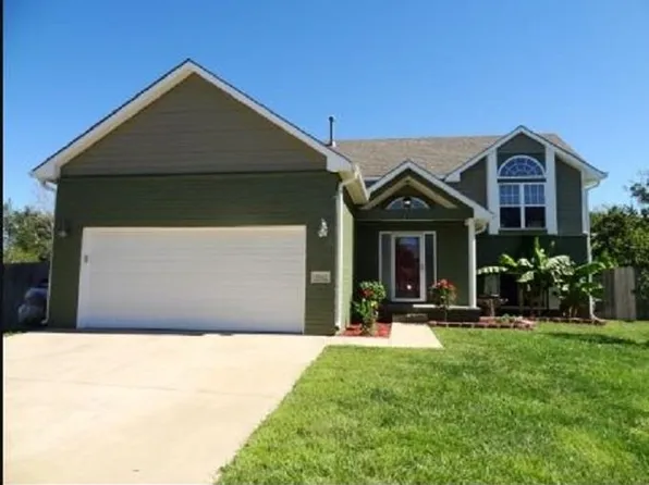 1942 S Brandon Cir, Wichita, KS 67207