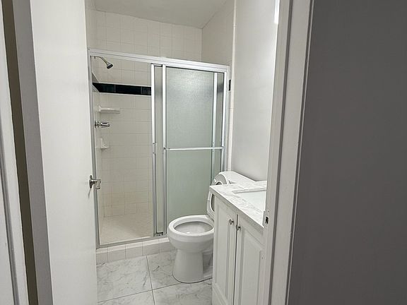 5th image of 1005 N Stanley Ave #F86a42be8