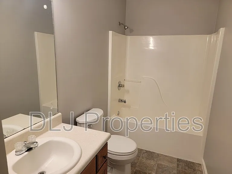 2149 McCleary Rd #4 — Photo 5