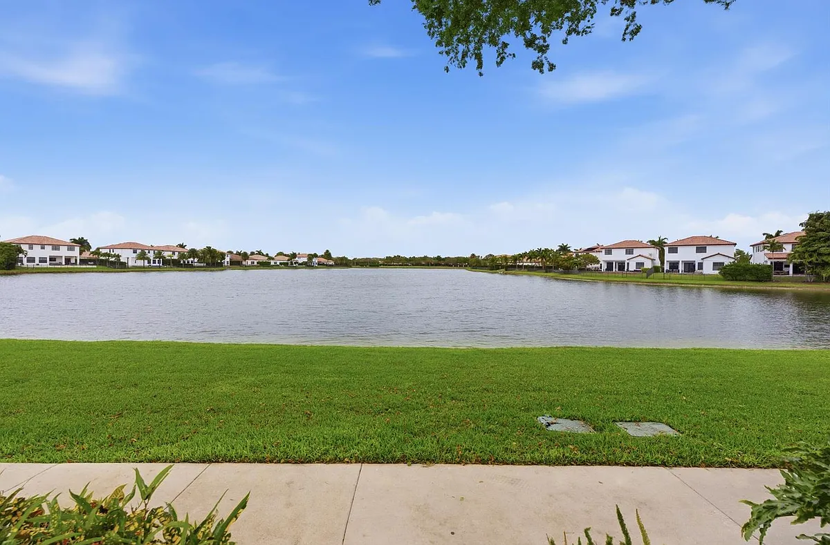 Building Photo - 3065 Tortola Way