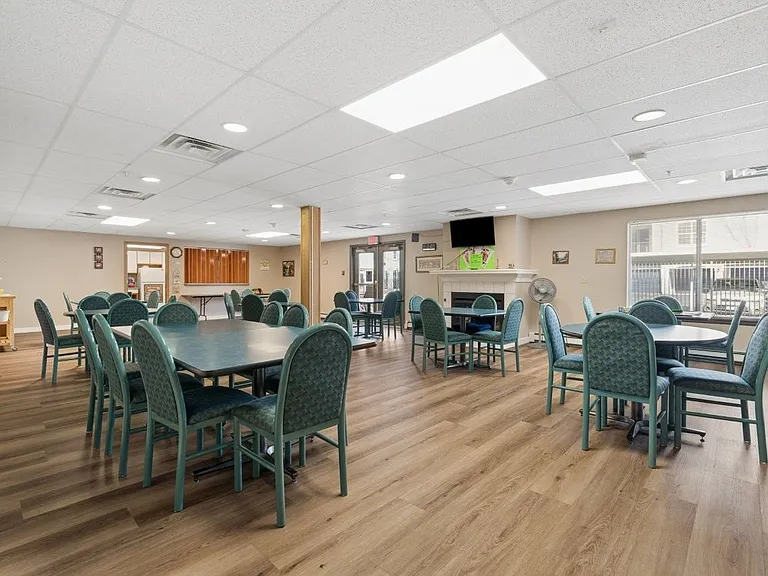 Town Centre Senior Apartments — Photo 17