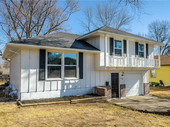 15300 E 36th Ter S, Independence, MO 64055