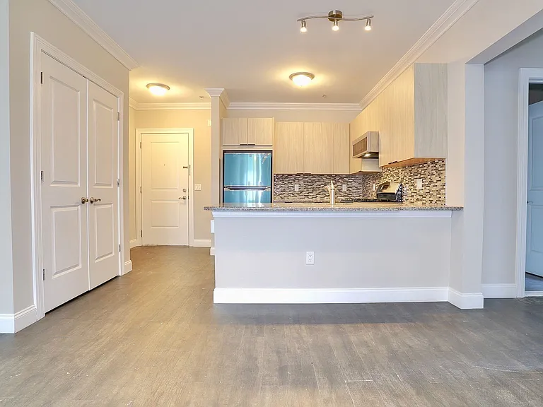 3611 Park Ave #303 — Photo 4