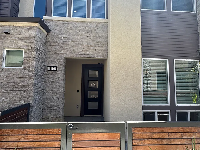 11161 Akarna Ct — Photo 1