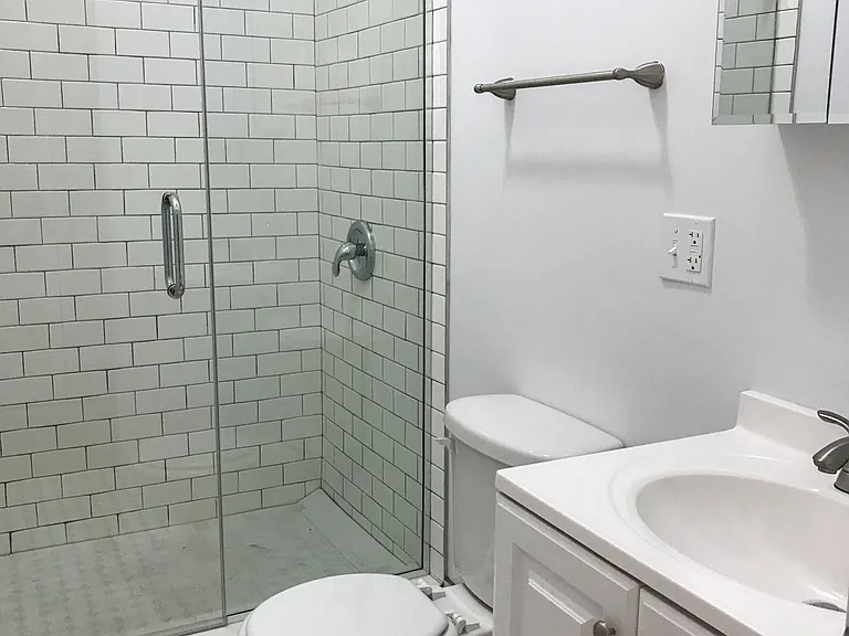 3945-59 N. Janssen Ave. — Photo 34
