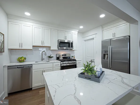 209 Valley View Rd, Media, PA 19063