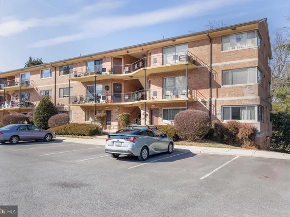 5001 Sentinel Dr APT 11, Bethesda, MD 20816