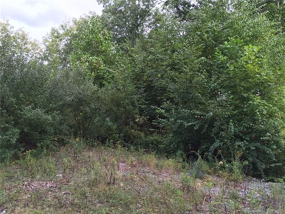 2nd image of 438 Route 32