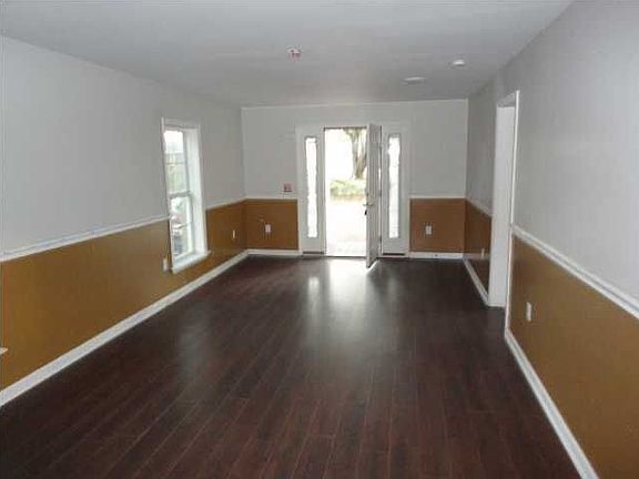2nd image of 3714 W Gonzalez St