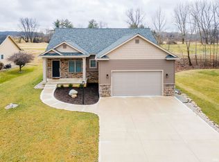 2845 E Turnberry Rd, Winona Lake, IN 46590