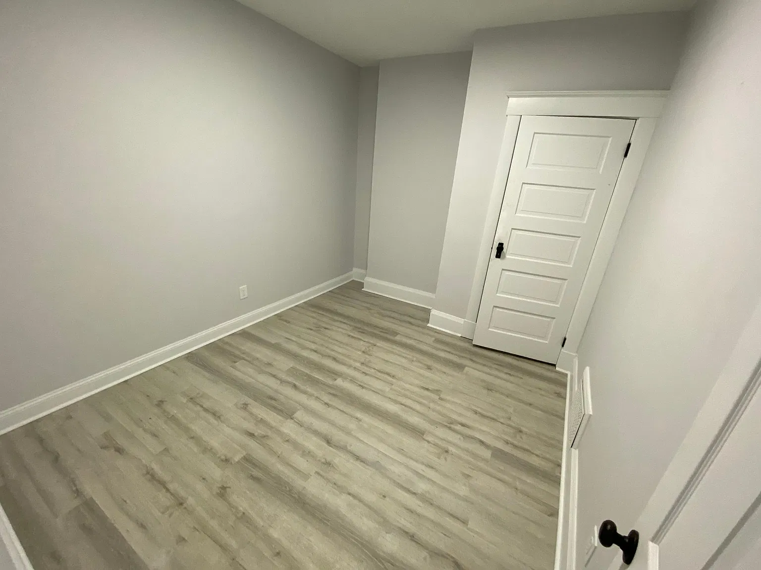 5 bed, 1820 sqft, $3,700 — Photo 4
